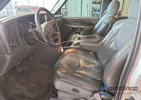 2004 Chevrolet Avalanche K1500 из США, поврежденный, VIN 3GNEK12T84G172010